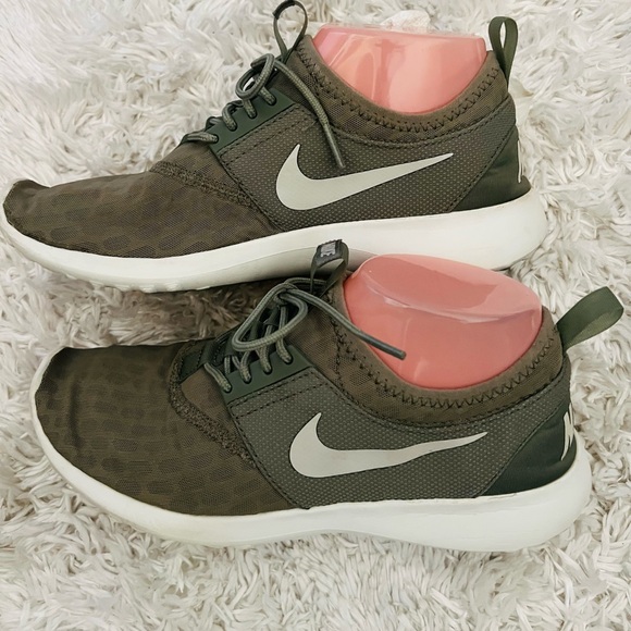 Nike Olive Green Sneakers Size 8 - Picture 2 of 6